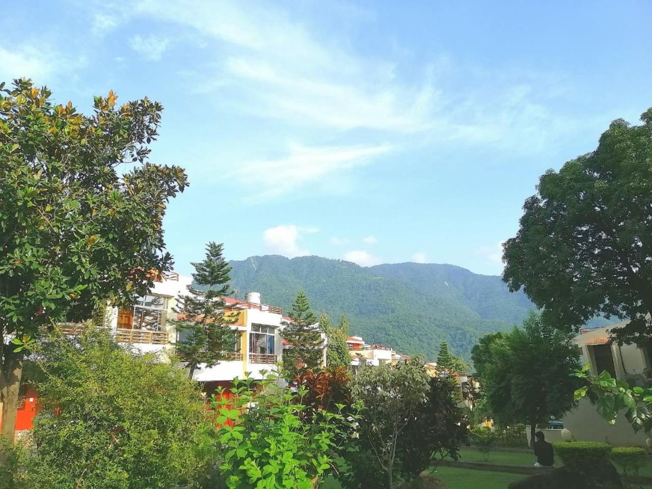 Ganga Vatika Boutique Hotel, リシケーシュ エクステリア 写真
