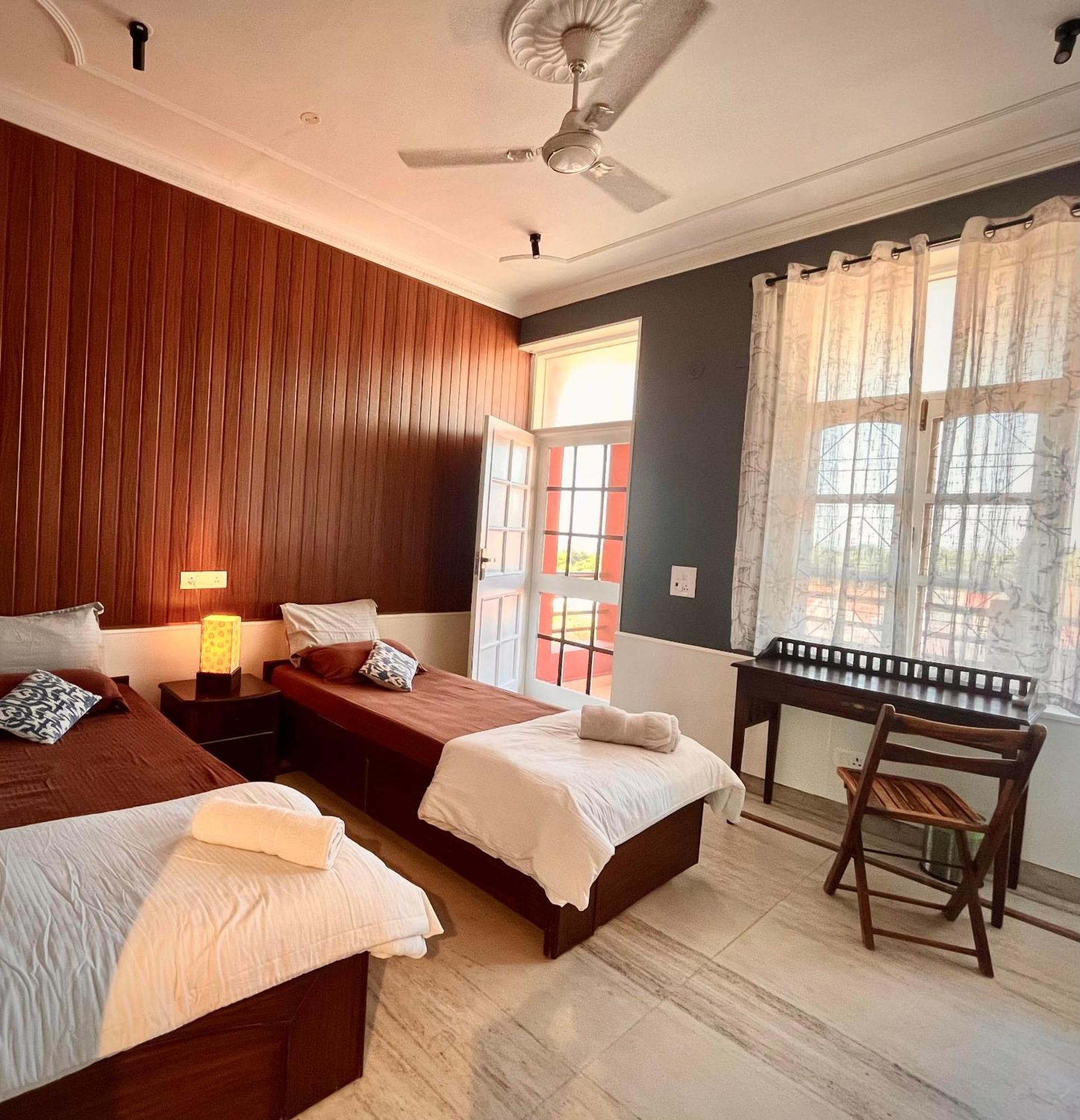 Ganga Vatika Boutique Hotel, リシケーシュ エクステリア 写真