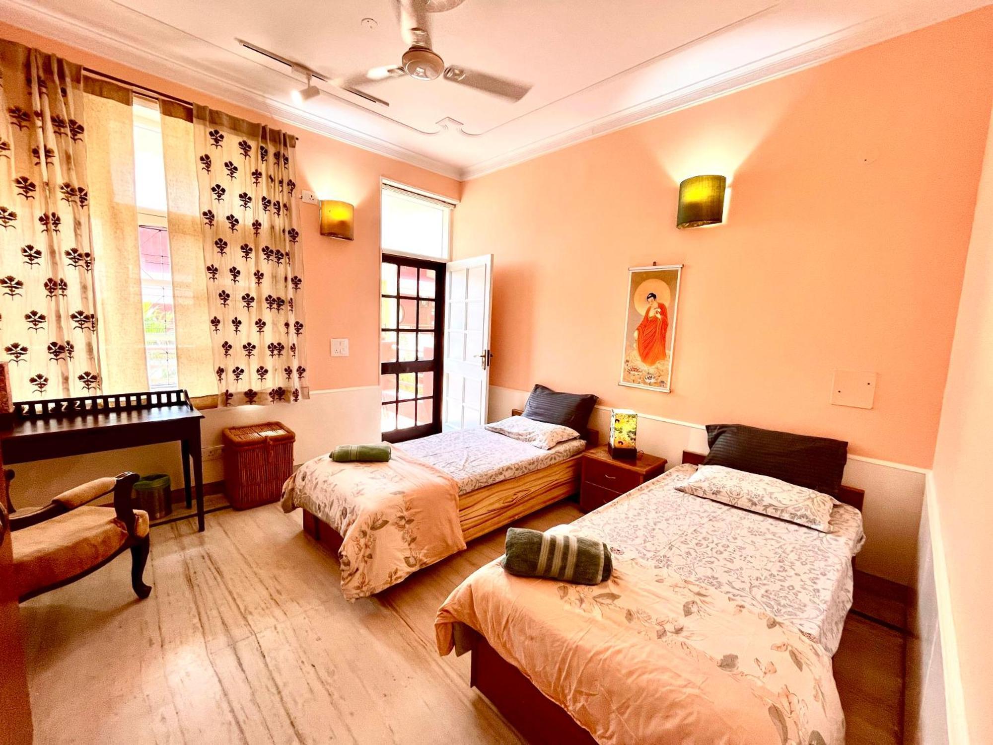 Ganga Vatika Boutique Hotel, リシケーシュ エクステリア 写真