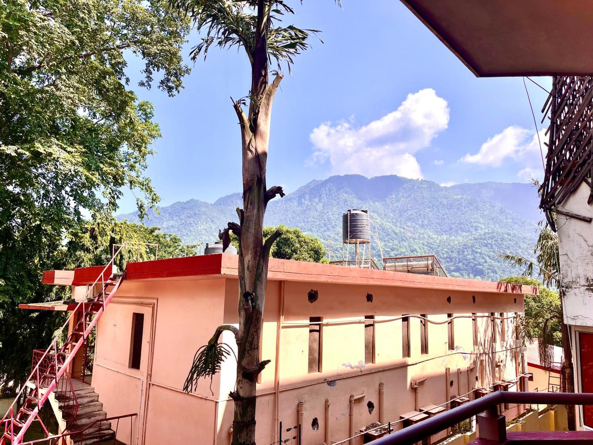 Ganga Vatika Boutique Hotel, リシケーシュ エクステリア 写真