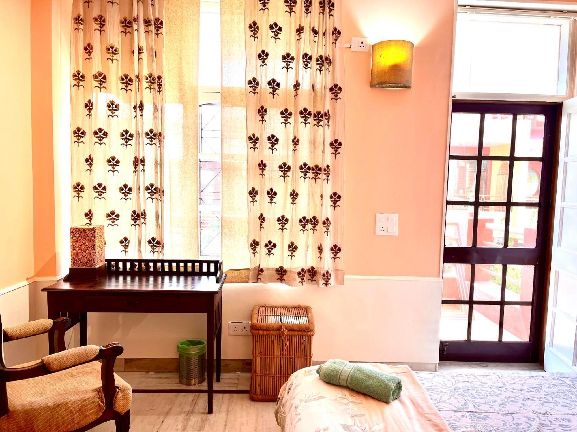 Ganga Vatika Boutique Hotel, リシケーシュ エクステリア 写真