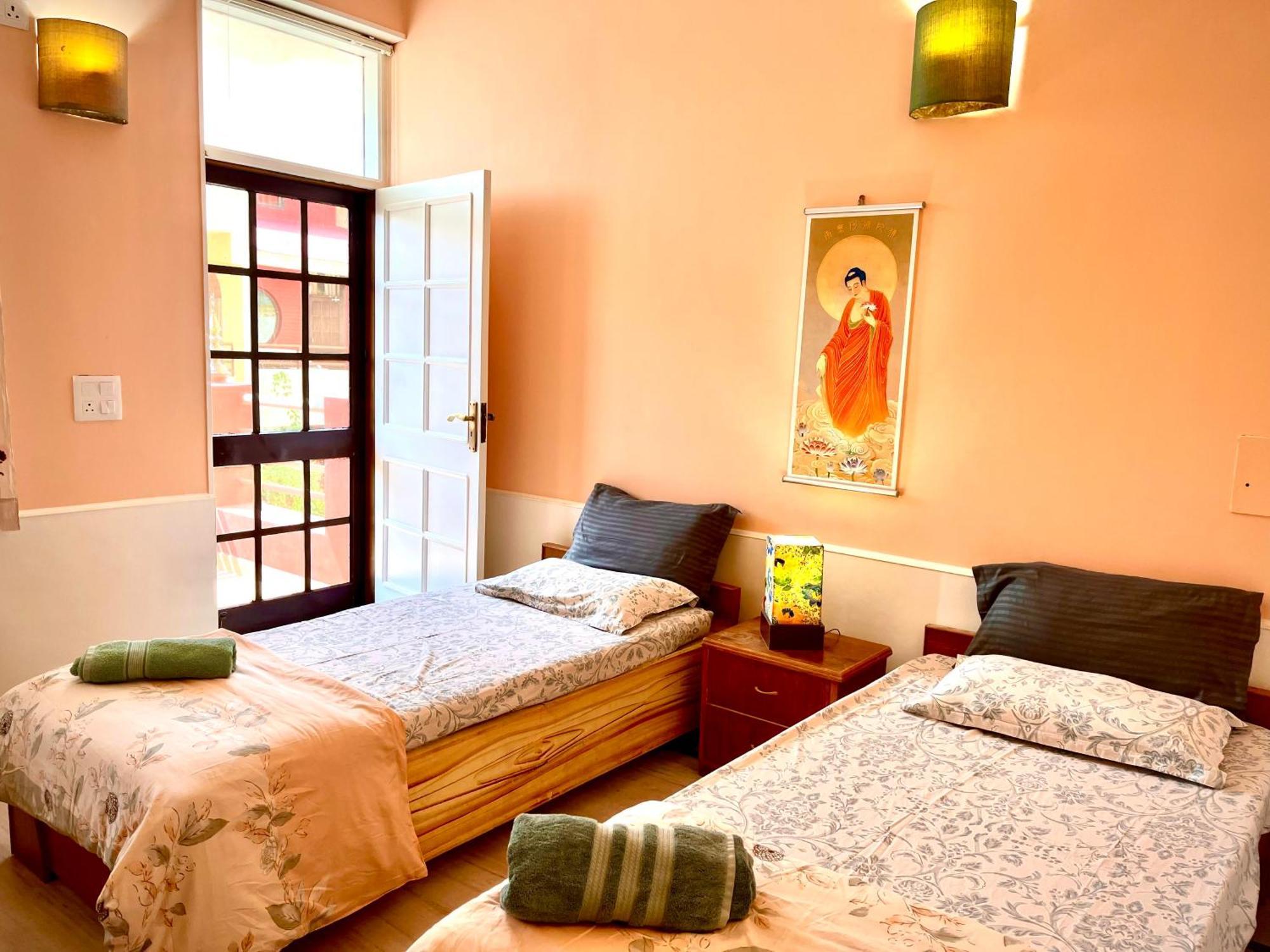 Ganga Vatika Boutique Hotel, リシケーシュ エクステリア 写真