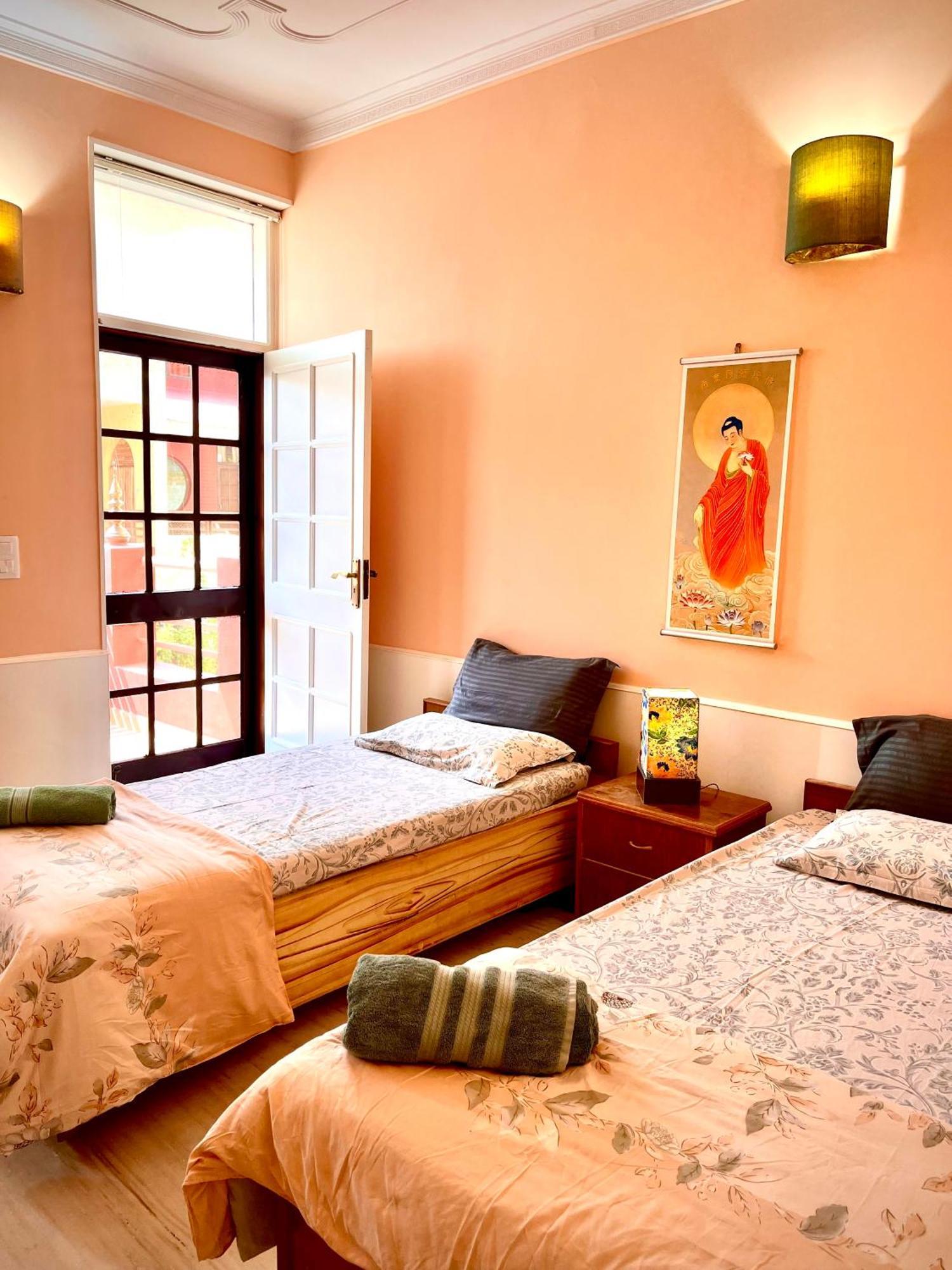 Ganga Vatika Boutique Hotel, リシケーシュ エクステリア 写真